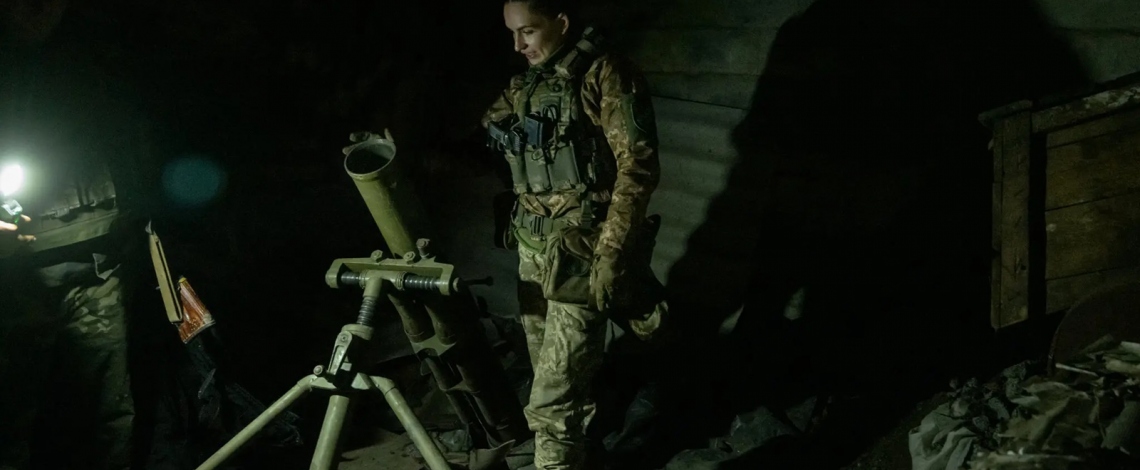 Hình ảnh những nữ quân nhân Ukraine trong trận chiến với Nga